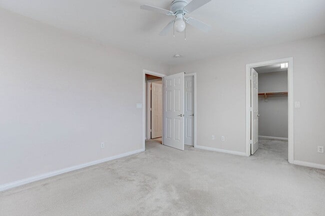 Building Photo - 8473 Barossa Ct