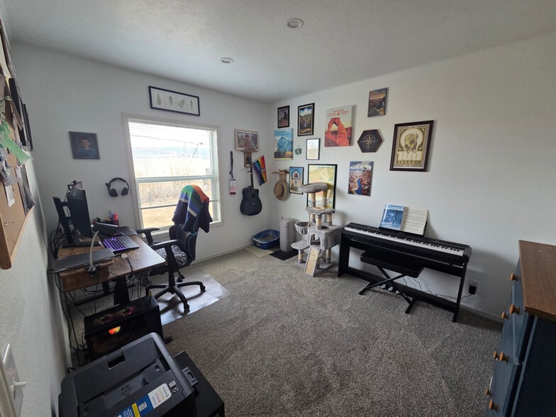 Building Photo - 4017 State Hwy 284