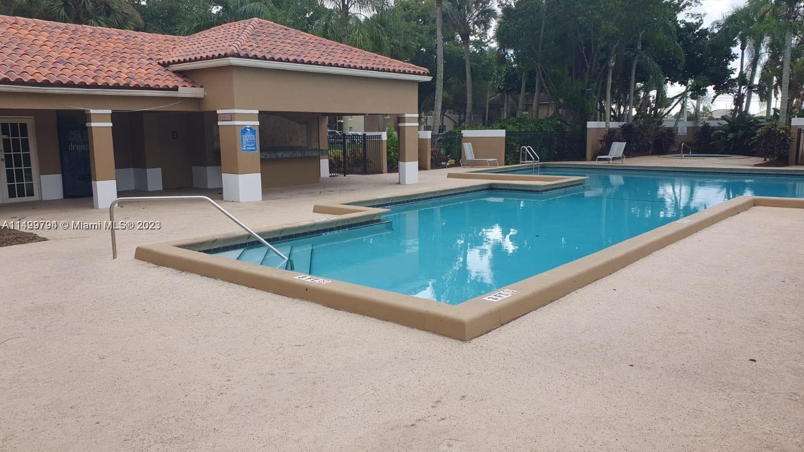 Building Photo - 1251 N Benoist Farms Rd