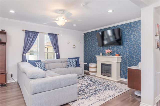 Building Photo - 5076 Matilda St