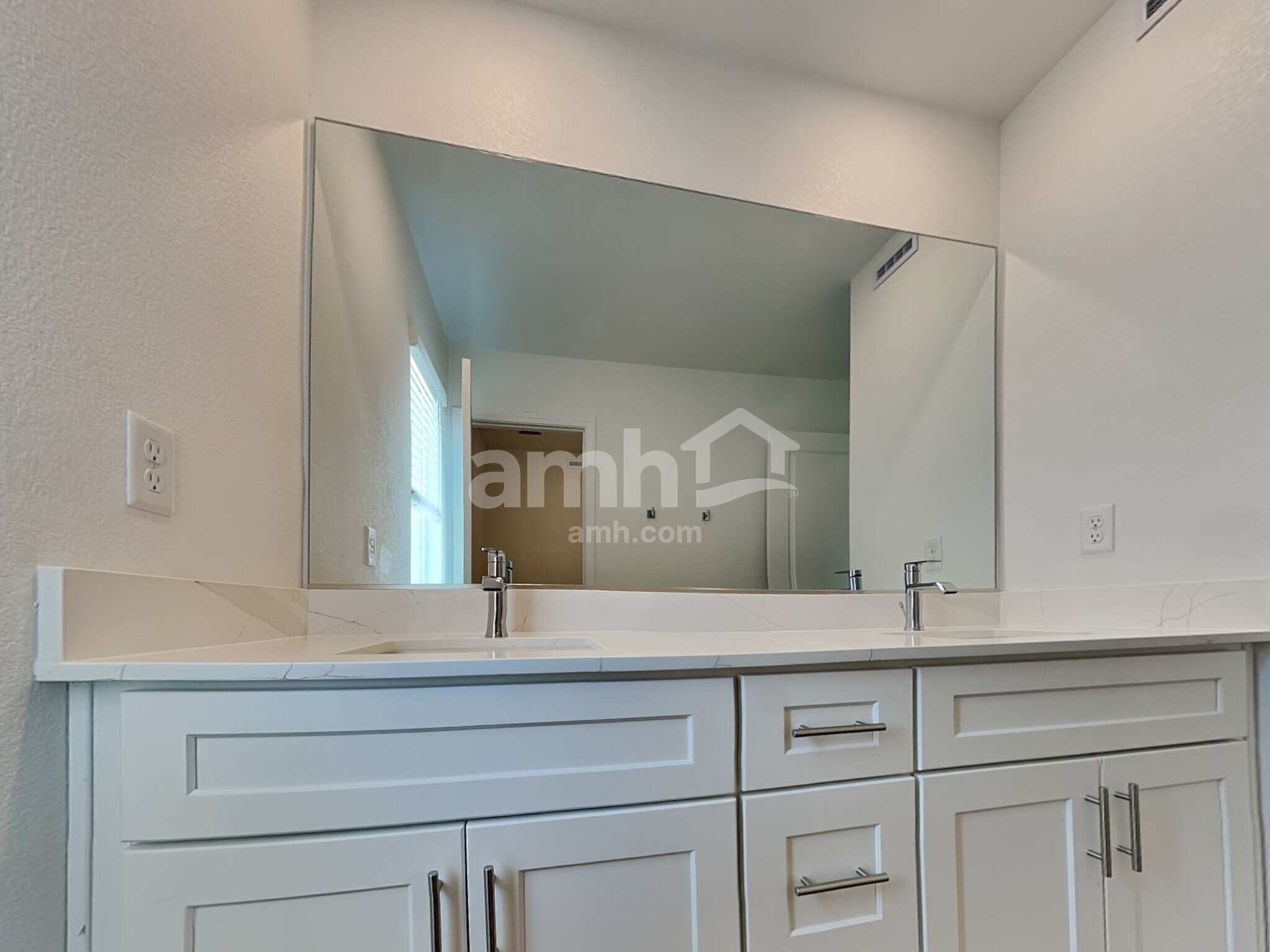 Building Photo - 8055 Braavos Peninsula Ave