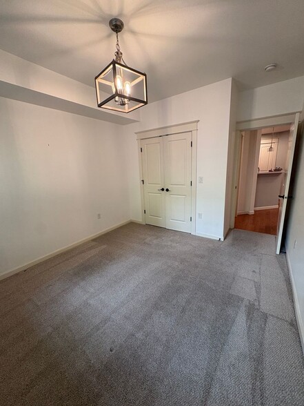 Building Photo - 3650 Summerlinn Dr