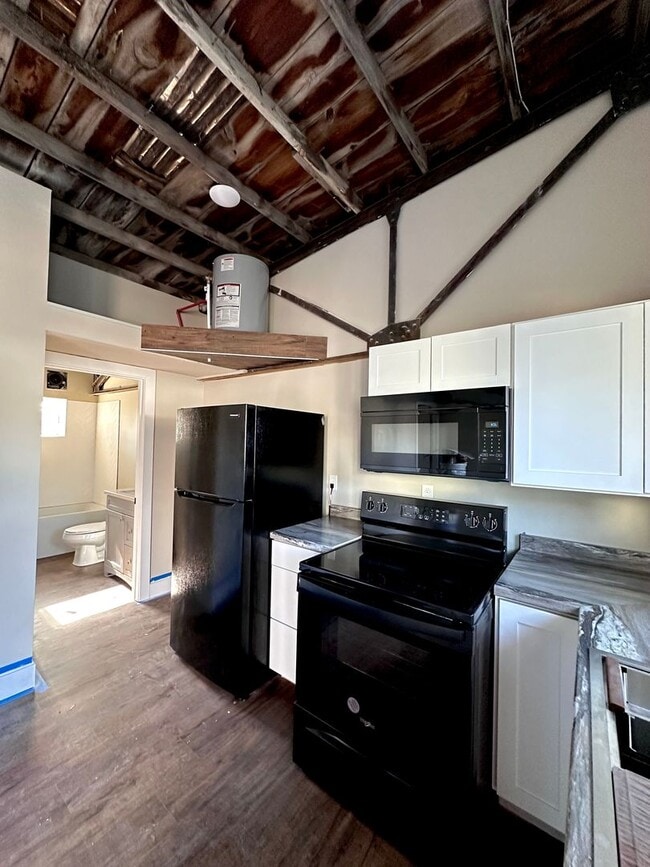 Building Photo - 45 W 400 S