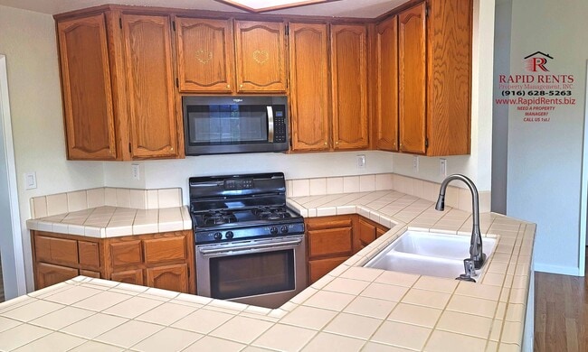 Building Photo - 9089 Durness Way