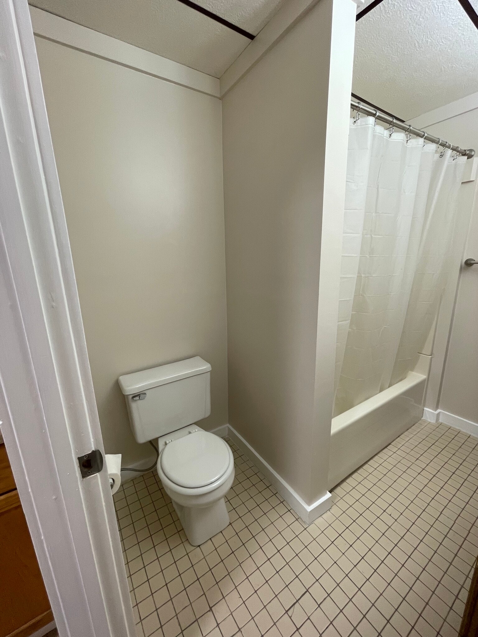 Building Photo - 622 Jefferson St Apt A