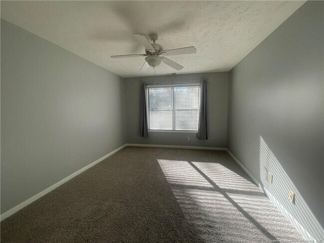 Building Photo - 663 Bartons Landing Pl