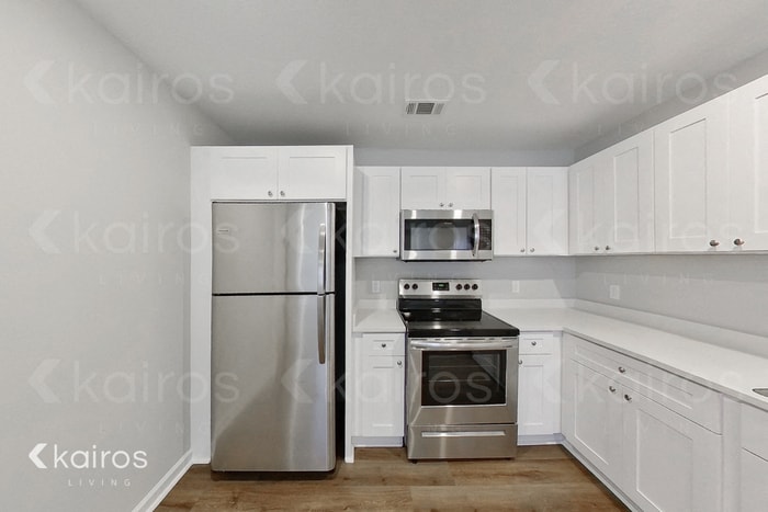 Building Photo - 18 Camper Cir