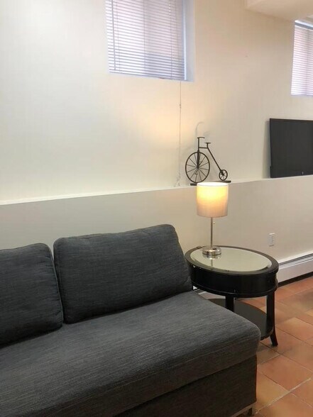 Building Photo - 109 Chiswick Rd