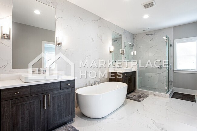 Building Photo - 3594 Parkhaven Pl