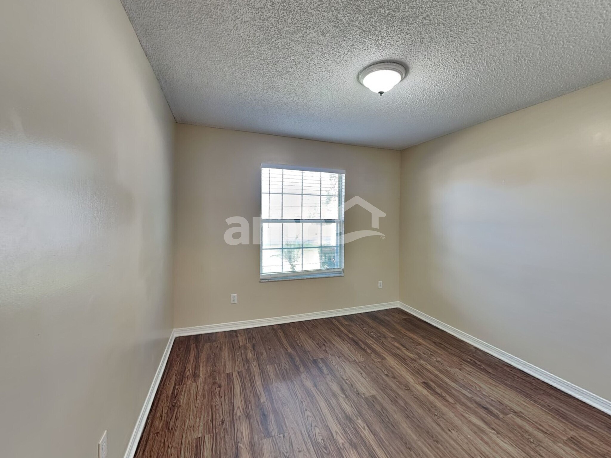 Building Photo - 1915 Breckenridge Blvd