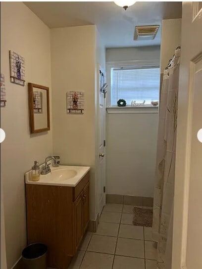 Building Photo - 2228 Riverland Dr