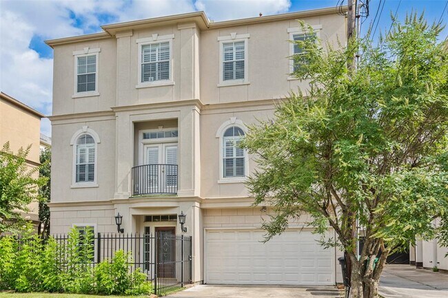 Building Photo - 5411 Blossom St