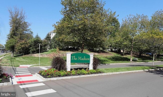 Building Photo - 611 Masterson Ct