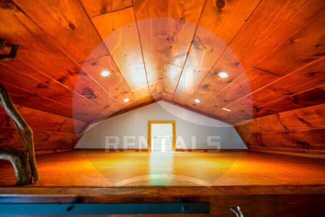 Building Photo - 107 Loveland Vis