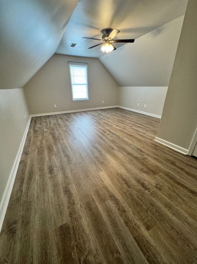 Building Photo - 386 Wylie Dr