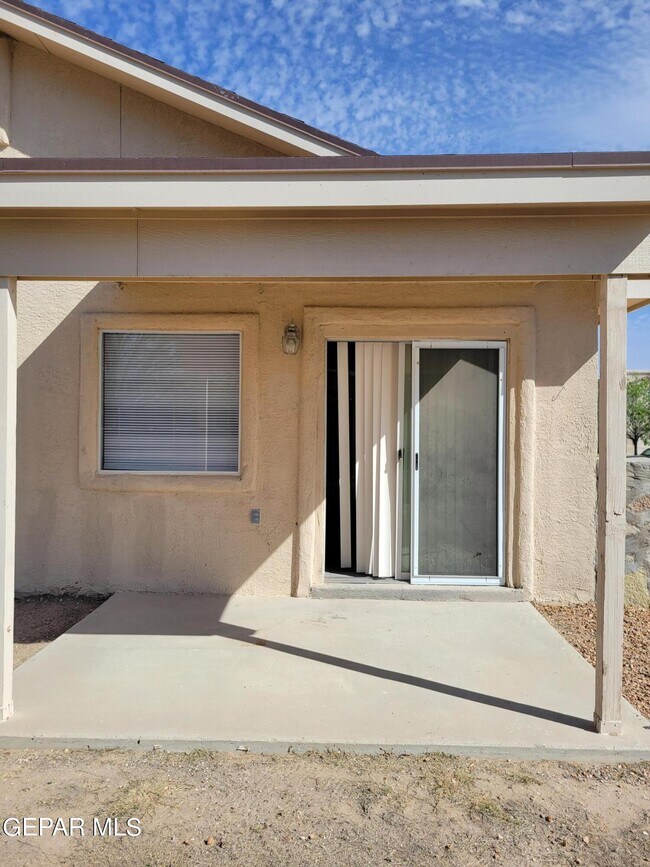 Building Photo - 14044 Peter Noyes Dr