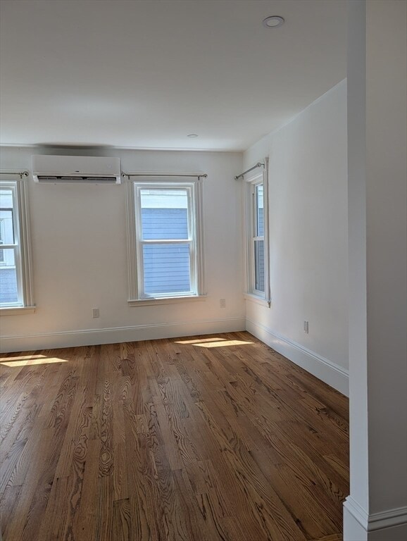 Building Photo - 56 Bakersfield St