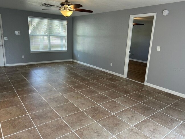 Building Photo - 5116 Kirkland Ave