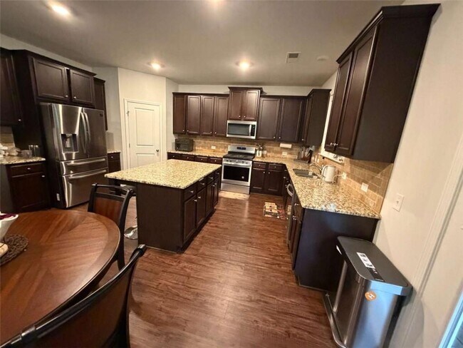 Building Photo - 1510 Kaden Ln