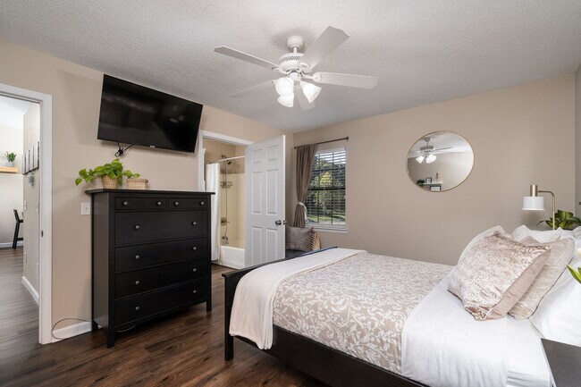 Building Photo - 112 Kings Mountain Ct