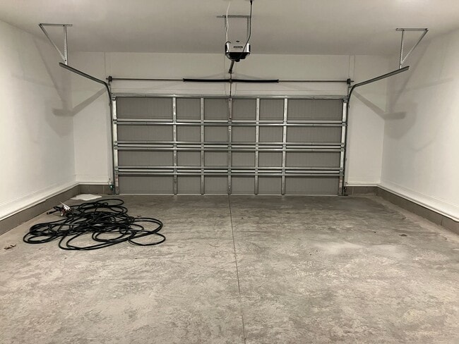 Building Photo - 3 Bedroom 2 Bathroom house located in Mill Creek Cove