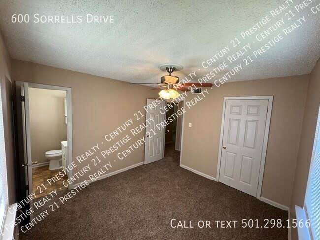 Building Photo - 600 Sorrells Dr