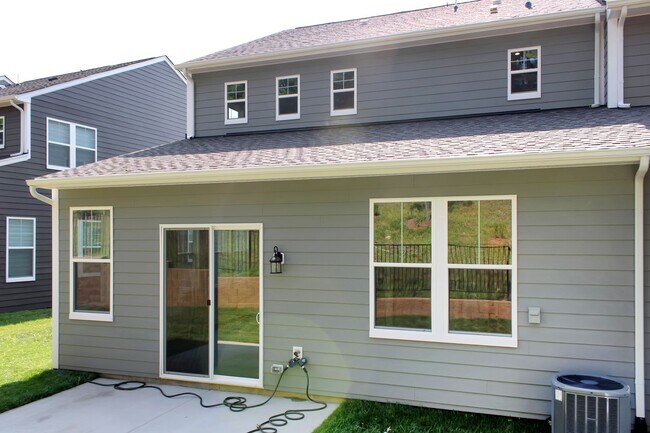 Building Photo - End-unit villa with first-floor primary
