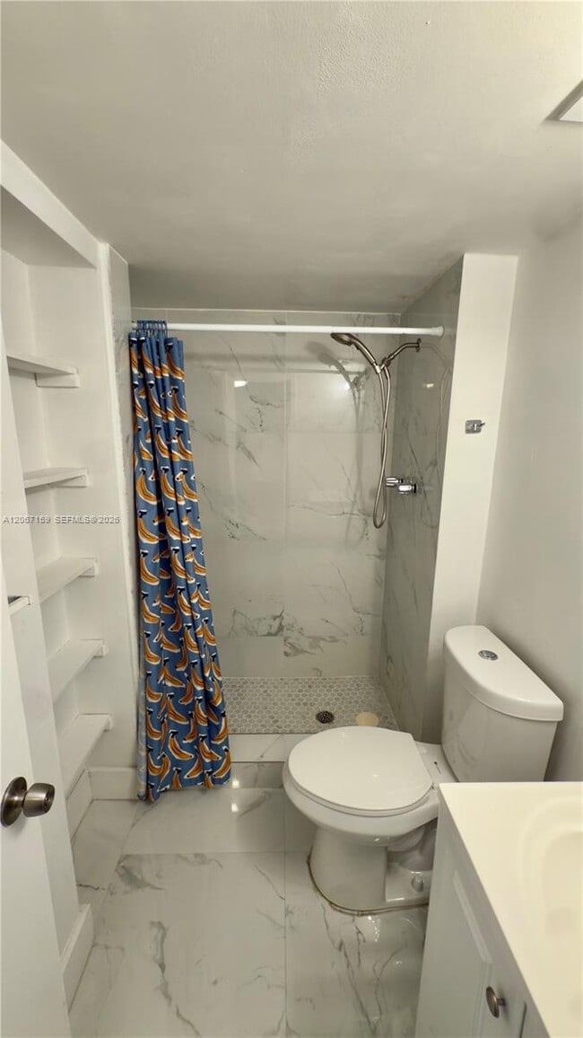 Building Photo - 1351 NE Miami Gardens Dr