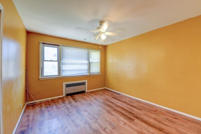 Building Photo - 245 Orange Ave