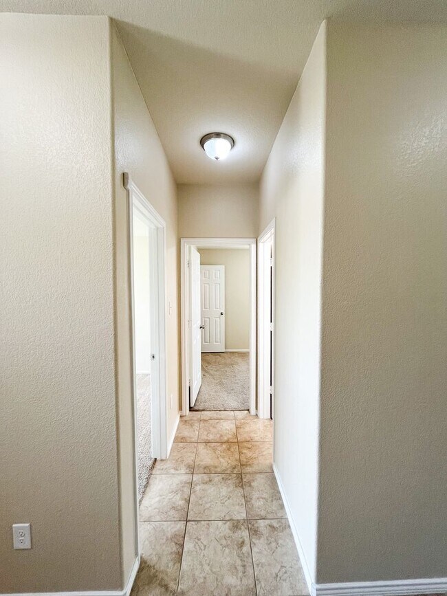 Building Photo - Available NOW!! Beautiful 1 story, 3 bedro...