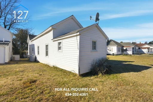 Building Photo - Single Family home w/ 3Beds & 1Full Bath