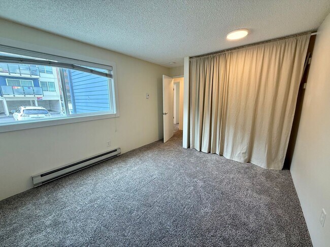 Building Photo - Windy Hills Condominium - Magnolia