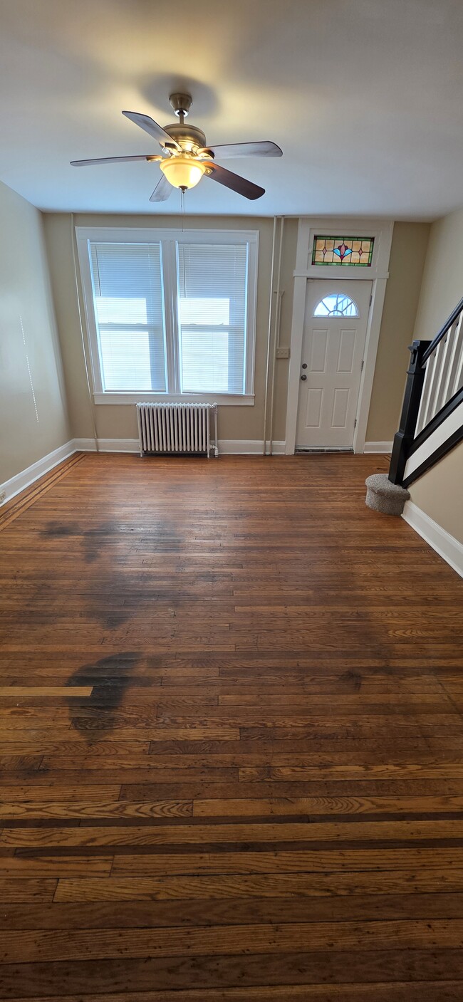 Building Photo - 2826 Mayfield Ave