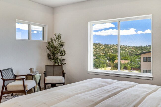 Building Photo - 5763 Villa Lorenzo Dr