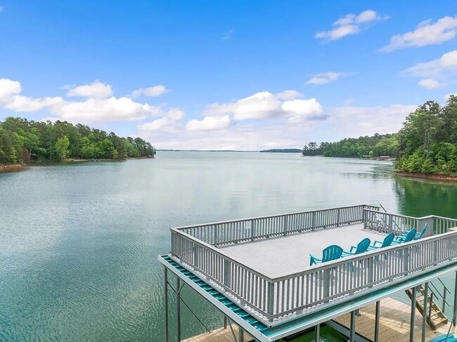 Primary Photo - 333 Jim Crittendon Rd