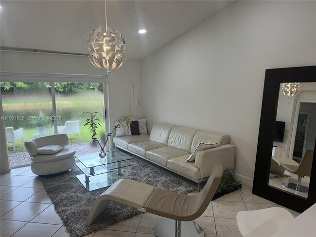 Building Photo - 2002 Andromeda Ln