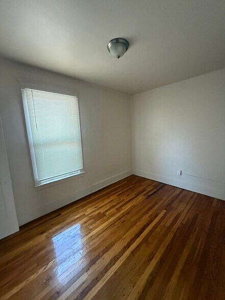 Building Photo - 4489 Seminole St