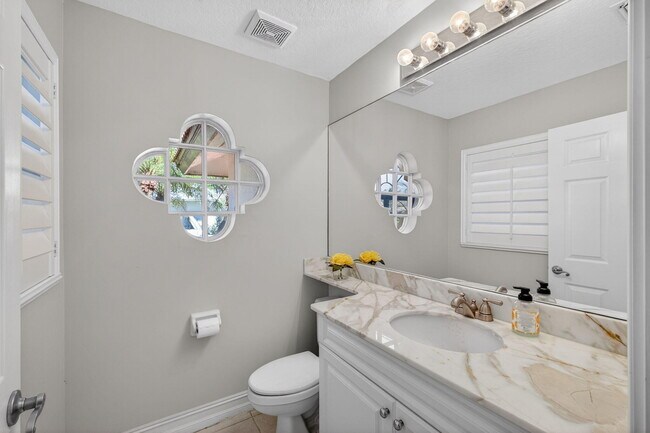 Building Photo - 8075 SE Governors Way