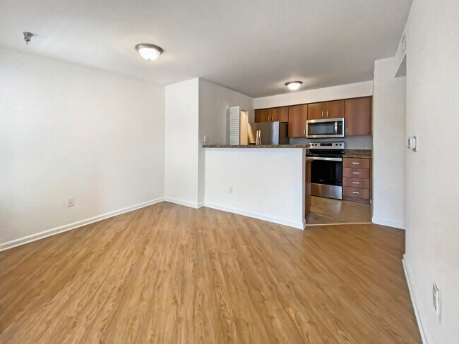 Building Photo - 1345 Crystal Way