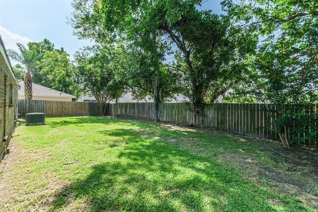 Building Photo - 14415 Locke Ln