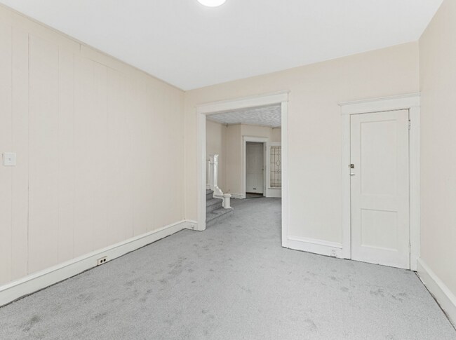 Building Photo - 6558 Limekiln Pike