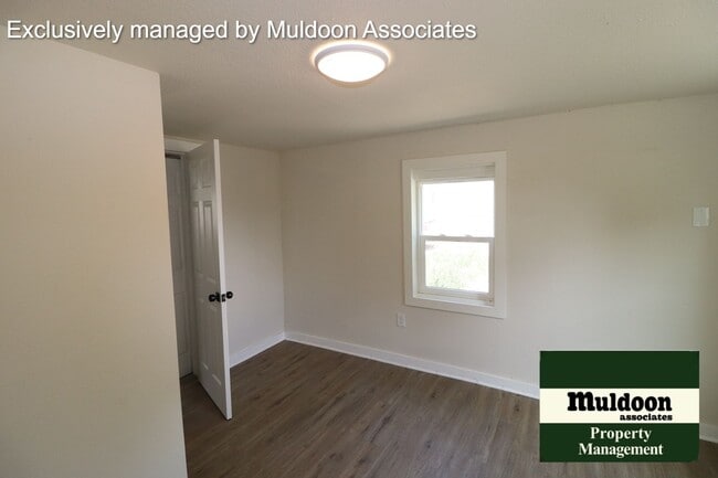 Building Photo - Adorable 2 bed 1 bath Recently remodeled!