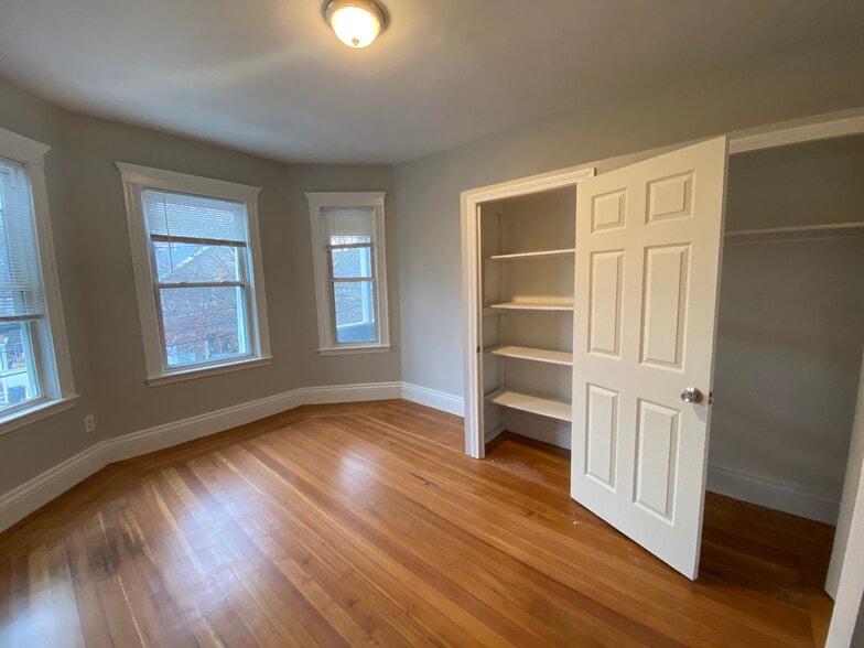 Building Photo - 39 Harwood St