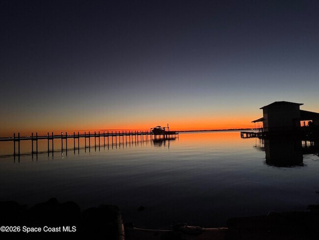 Building Photo - 154 Crescent Beach Dr