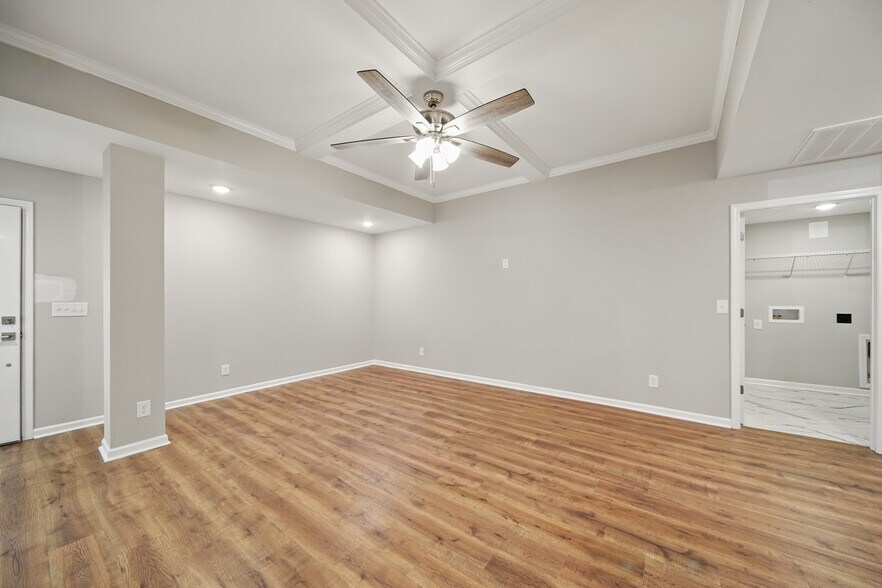 Living room - 216 Legion Dr