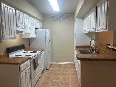 Building Photo - 12955 Woodforest Blvd