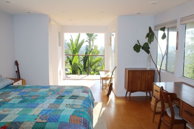 Building Photo - Stunning 2 bed/ 2 Bath Mid Century Modern Mount Washington Home with Panoramic Views, Floor to Ce...