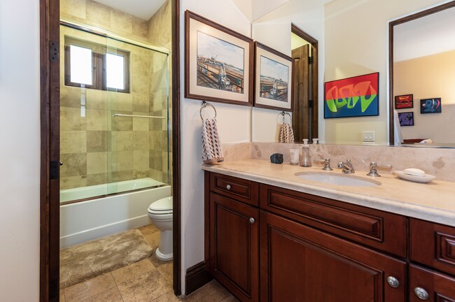 Building Photo - Luxurious Tuscan Villa - 3/3.5 Includes Private Casita in Goleta Bluffs!