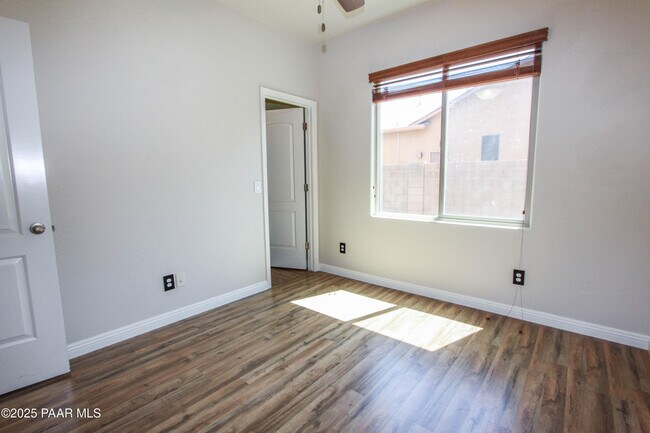 Building Photo - 2677 Capella Dr