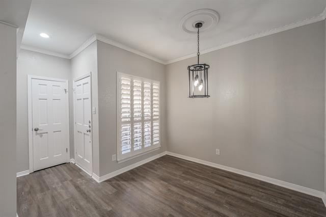 Building Photo - 4343 Bellaire Dr S